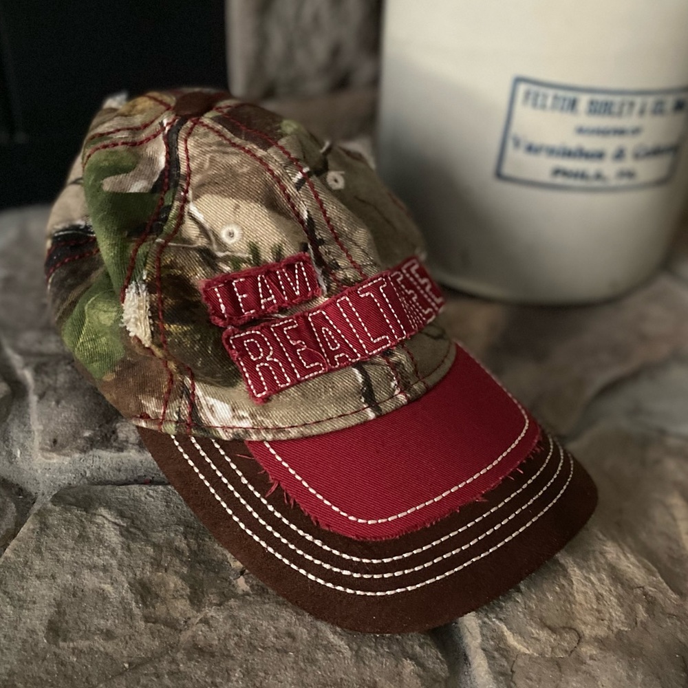 Team Realtree Camo Destructed Stretch Fit Patented Perfect Fit Baseball Hat/Cap